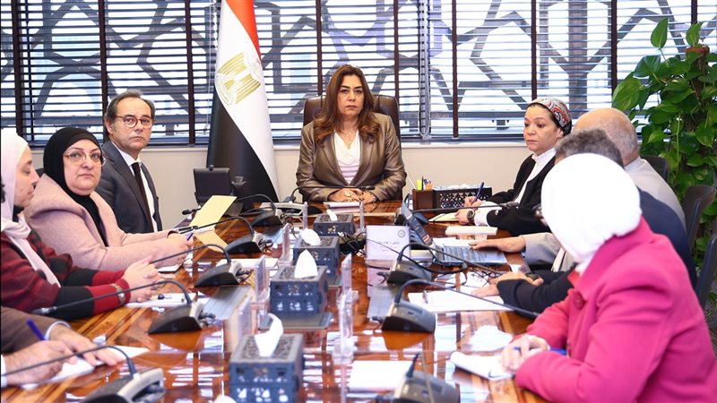 دكتورة منال عوض خلال