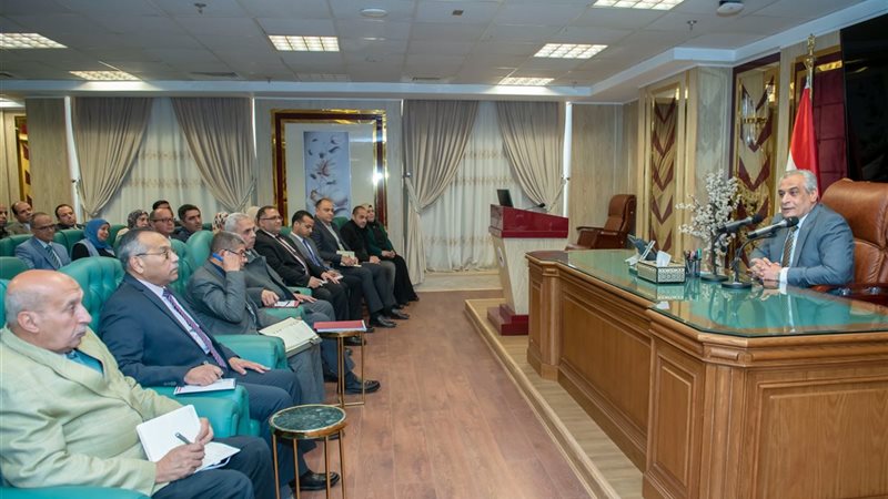 وزير الإنتاج الحربي