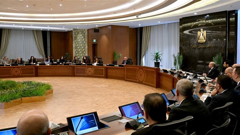 خلال الاجتماع