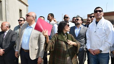  وزير الشباب والرياضة ومحافظ الإسكندرية يتفقدان منتدى الشباب بـ