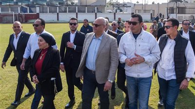 وزير الشباب والرياضة ومحافظ الإسكندرية يقومان بجولة تفقدية بالنادي الأولمبي المصري