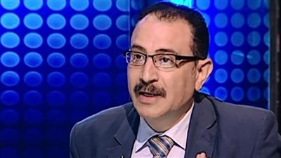 أستاذ علوم سياسية: قرار الرئيس جاء رادعًا للمتلاعبين بقوت الشعب