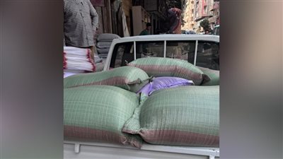 محافظ المنوفية: ضبط 3 أطنان أرز وأعلاف مجهولة المصدر بحي شرق شبين 