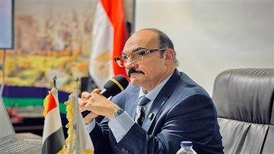 اللواء رضا فرحات: إحالة المتلاعبين بالأسعار للقضاء العسكري رسالة حاسمة