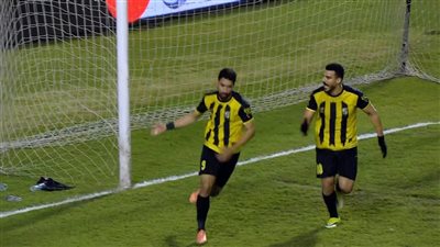 أحداث الشوط الثاني|المقاولون يرفض التسليم بسهولة أمام الأهلي في دوري نايل