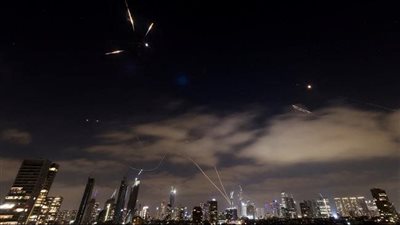 التليفزيون الإيراني: بدء موجة هجمات صاروخية جديدة على إسرائيل