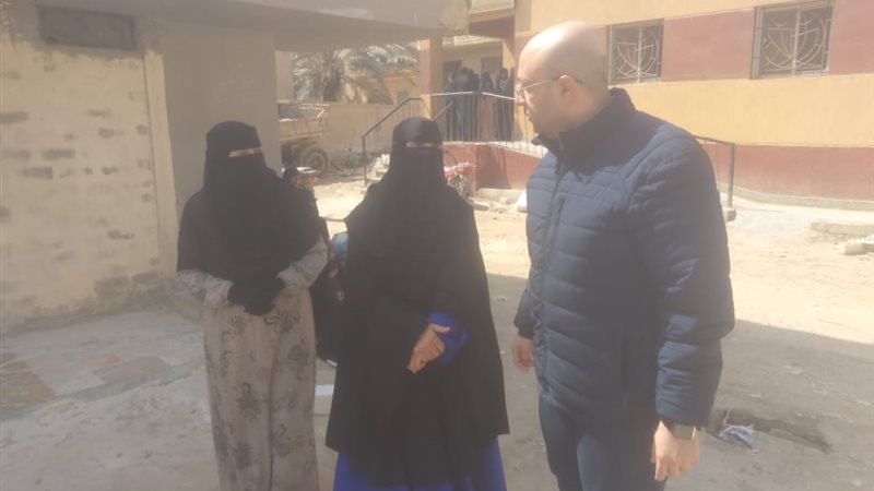 محافظ الفيوم يستمع