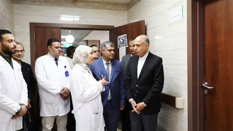 محافظ المنيا خلال