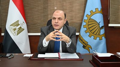 محافظ الغربية يشدد على ترشيد استهلاك الكهرباء في الطرق الرئيسية 