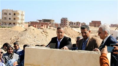 بتكلفة 90 مليون جنيه… البرقي يضع حجر أساس المدرسة اليابانية بالقصير