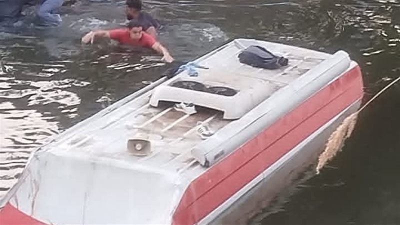 انقلاب سيارة بترعة