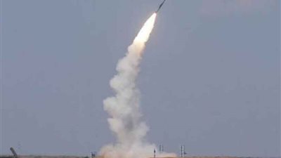 صحيفة: الجيش الإسرائيلي يعلن اعتراض صاروخ باليستي إيراني شمالى البلاد