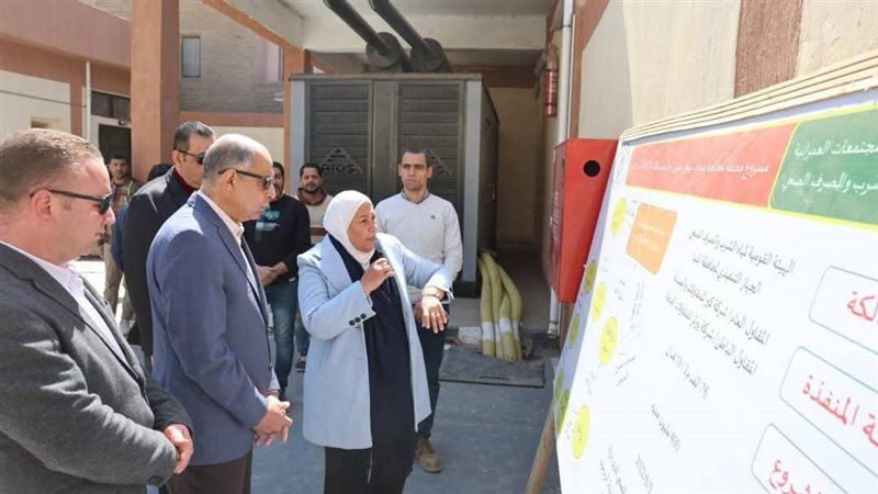 محافظ المنيا خلال