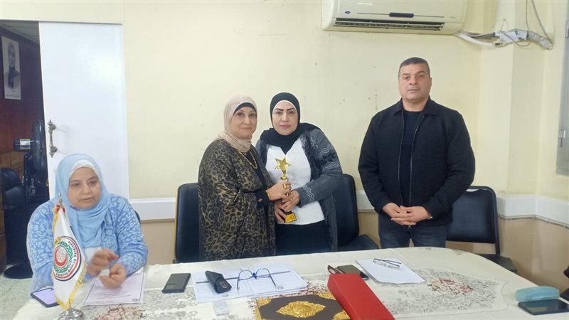 خلال تكريم الممرضة