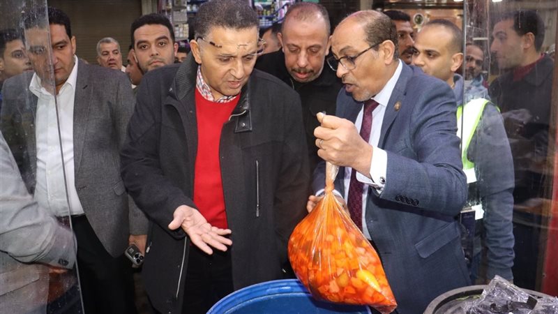 غلق محل مخللات مخالف