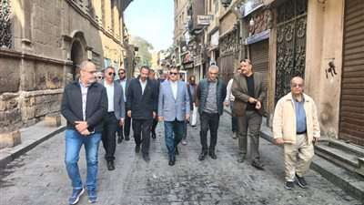 الأعلى للآثار يتفقد آثار شارع المعز لمتابعة أعمال الترميم والتطوير بالقاهرة التاريخية