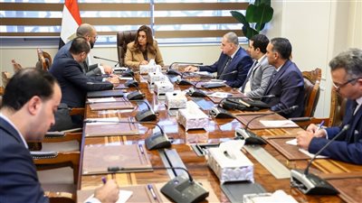 وزيرة التنمية المحلية تتابع تطوير ورقمنة الخدمات بالمحافظات