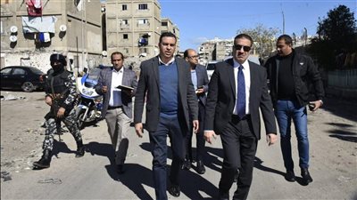 إحالة مدير المركز التكنولوجي للتحقيق.. وتوجيهات برفع كفاءة الخدمات|صور