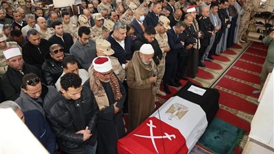 محافظ المنوفية يتقدم جنازة الشهيد العميد أحمد سمير نور الدين