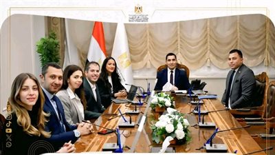 وزير الشباب يجتمع بمسؤولي شركة أديداس