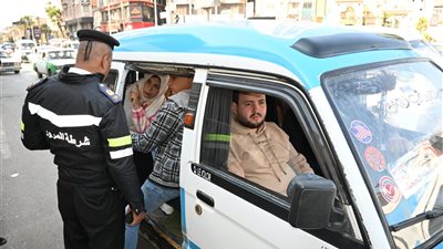 حملات مرورية مكثفة بسوهاج لمتابعة تطبيق تعريفة الركوب الجديدة 