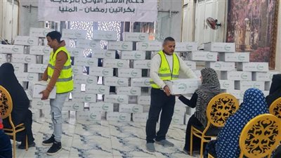 توزيع 400 بطانية ولحاف على غير القادرين في 5 قري بالمنيا