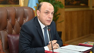 محافظ الغربية يناقش تسريع تشغيل مشروعات المرحلة الأولى من «حياة كريمة» بزفتى