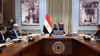 مدبولي يتابع الموقف التنفيذي والمالي لمشروعات المجتمعات العمرانية ويبحث الإيجار التمليكي