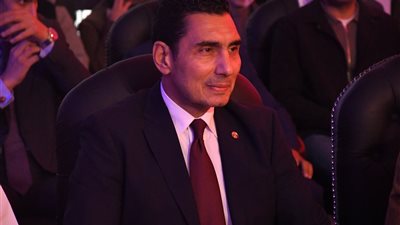 وزير الشباب يوجه بحوكمة الأنشطة وترشيد الإنفاق بالوزارة