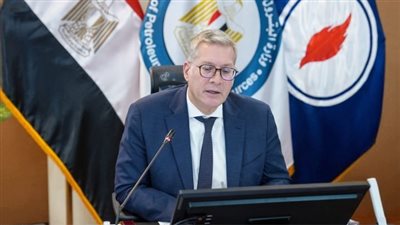 وزير البترول يعتمد الموازنة الاستثمارية لشركة جنوب الوادي