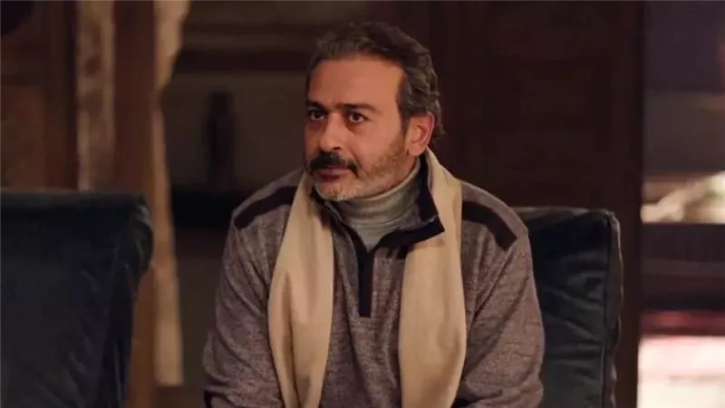 الفنان أحمد عزمي 