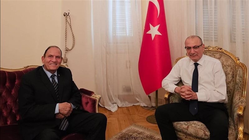 لقاء الدكتور احمد