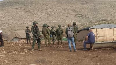 مستوطنون يقتحمون 