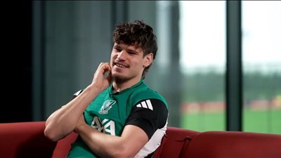 كيركيز مندهشًا من خزانة جوائز محمد صلاح: هذا هو أعلى مستوى للاعبي النخبة