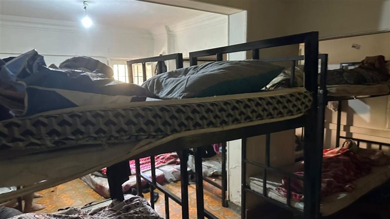 داخل مركز غير مرخص