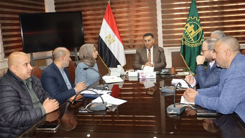 محافظ القليوبية يترأس الاجتماع 