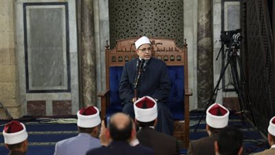 الجامع الأزهر يشهد توافد آلاف المصلين لإحياء الليلة السادسة والعشرين من رمضان