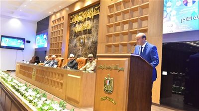 محافظ أسيوط يشهد احتفالية ليلة القدر ويكرم 29 فائزًا
