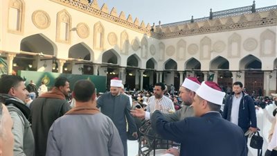 إقبال كثيف على الجامع الأزهر لإحياء ليلة القدر
