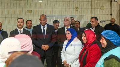 تفقد مبادرة «مطبخ المصرية بإيدين بناتها» لإفطار للأسر الأولى بالرعاية