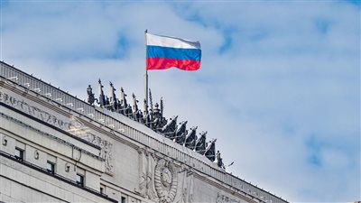 الدفاع الروسية تعلن استهداف مؤسسات تخزين الطائرات المسيرة الأوكرانية