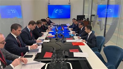 وزير الصحة يبحث مع نظيره الروسي ملفات التعاون المشترك