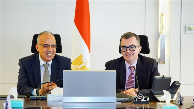 وزيرا التخطيط والري