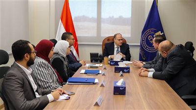 رئيس هيئة الدواء يبحث تعزيز التعاون وتوطين الصناعات الدوائية المتطورة مع شركة عالمية