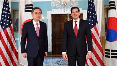 وزيرا خارجية كوريا وأمريكا يبحثان هاتفيًا تطورات الأوضاع في الشرق الأوسط