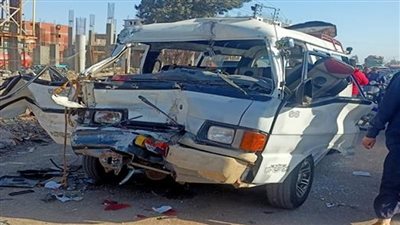 إصابة 8 أشخاص في تصادم سيارتين بالغربية