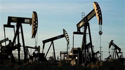 اضطراب إمدادات نفط الشرق الأوسط يخفض إنتاج مصافي آسيا