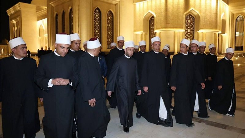 وزير الأوقاف مع حملة