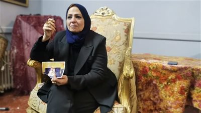 محافظ المنيا يهنئ الأم المثالية عن المحافظة ويشيد بكفاحها