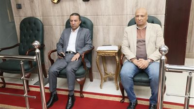 محافظ المنوفية يتابع مع رؤساء المدن حالة الانضباط وجهود النظافة قبل عيد الفطر